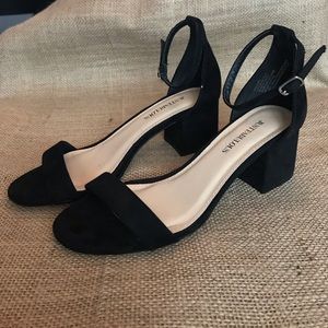 Size 6 chunky heeled sandals